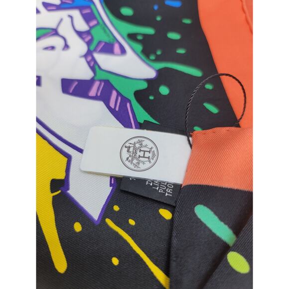 Hermès Silk Scarf in Graffiti Gavroche - Picture 7 of 11